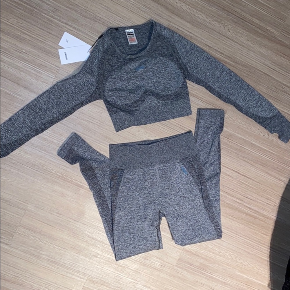 Gymshark crop top and leggings set